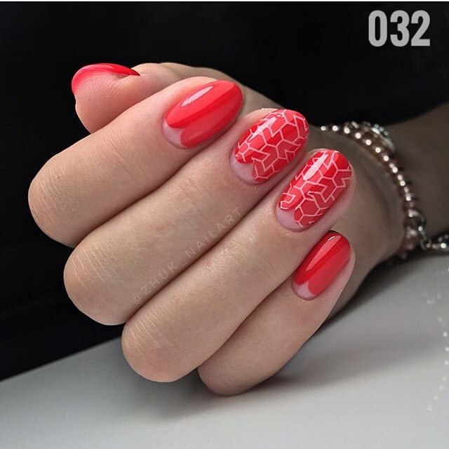 Мастер:  @zhuk_nailart (https://www.instagram.com/zhuk_nailart/)