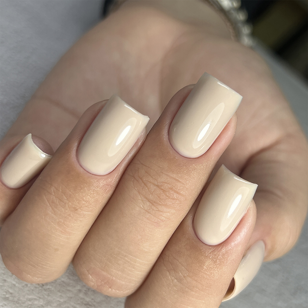 Дизайн ногтей. Товар: BSG, Colloration Hard - цветная жесткая база №110, 20 мл