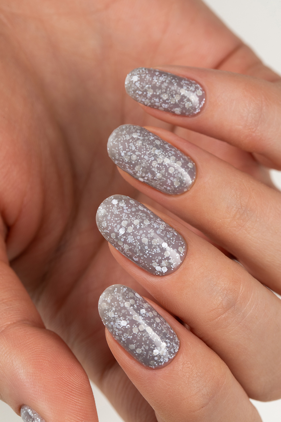 Дизайн ногтей. Товар: MoodNail, Holi Festival - гель-лак с блестками (Grey) 10 гр