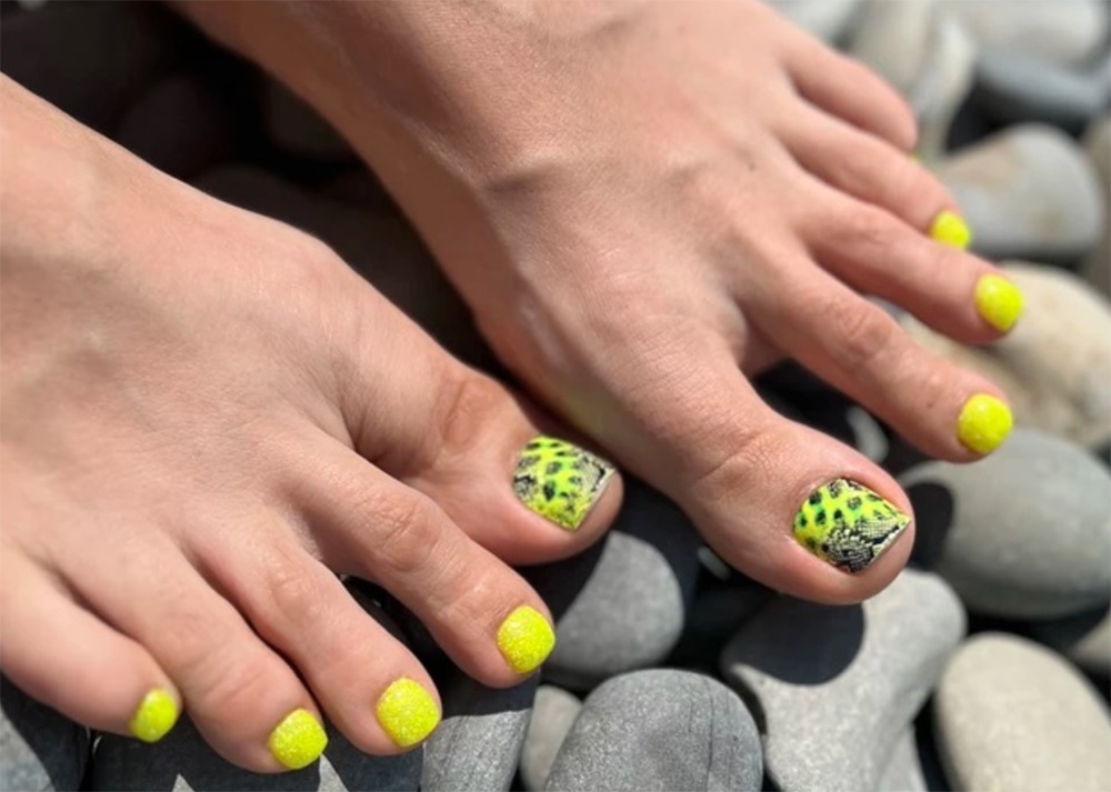 Дизайн ногтей. Товар: Anna Tkacheva, набор №10 наклейки пленки для педикюра (Леопард, змеиная кожа), 3 шт