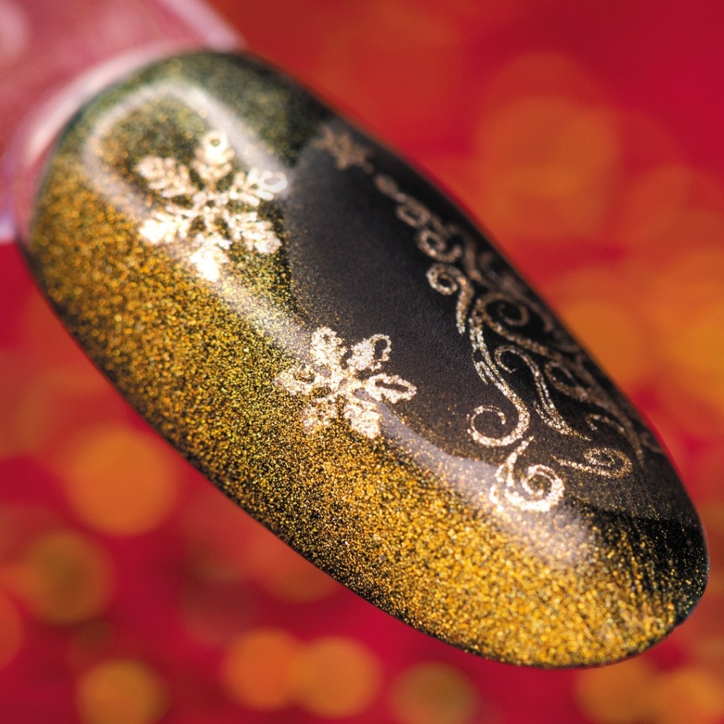 Зимний дизайн ногтей с золотым магнитным гель-лаком Irisk