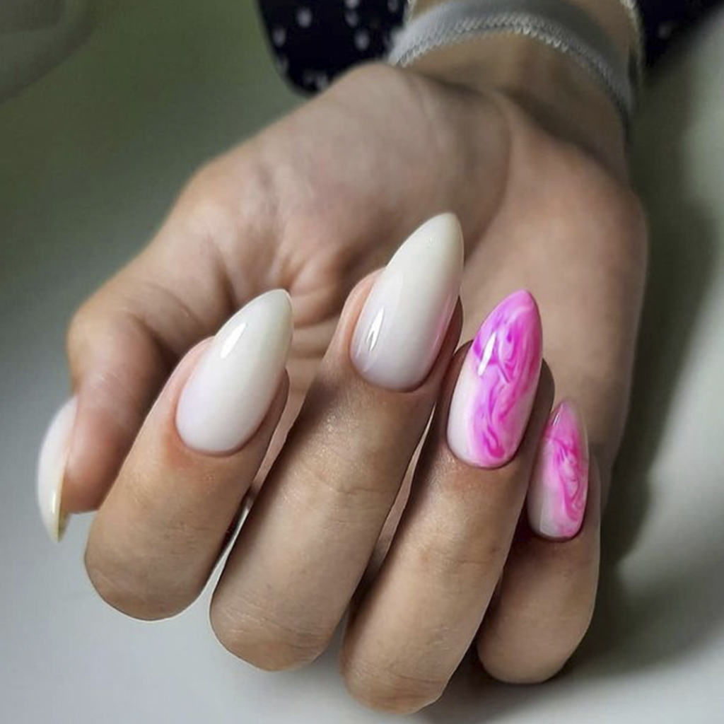 Текстурные Milky nails.jpg