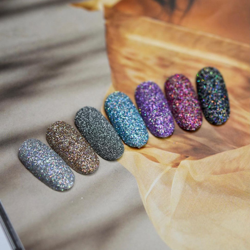 коллекция светоотражающих глиттеров Flash Glow patrisa nail.jpg коллекция светоотражающих глиттеров Flash Glow patrisa nail.jpg