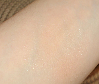Essence, роликовый хайлайтер Glow My Mind! (т.01 Glow Roller)