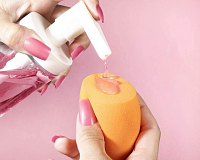 Real Techniques, спонж для макияжа (Miracle Complexion Sponge + Travel Sponge Case)