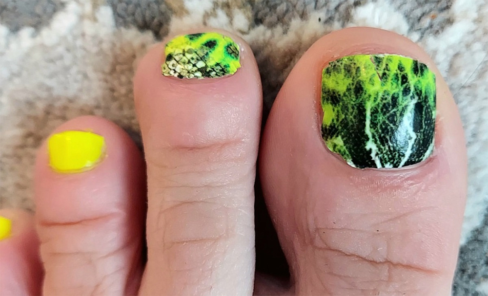 Дизайн ногтей. Товар: Anna Tkacheva, набор №10 наклейки пленки для педикюра (Леопард, змеиная кожа), 3 шт