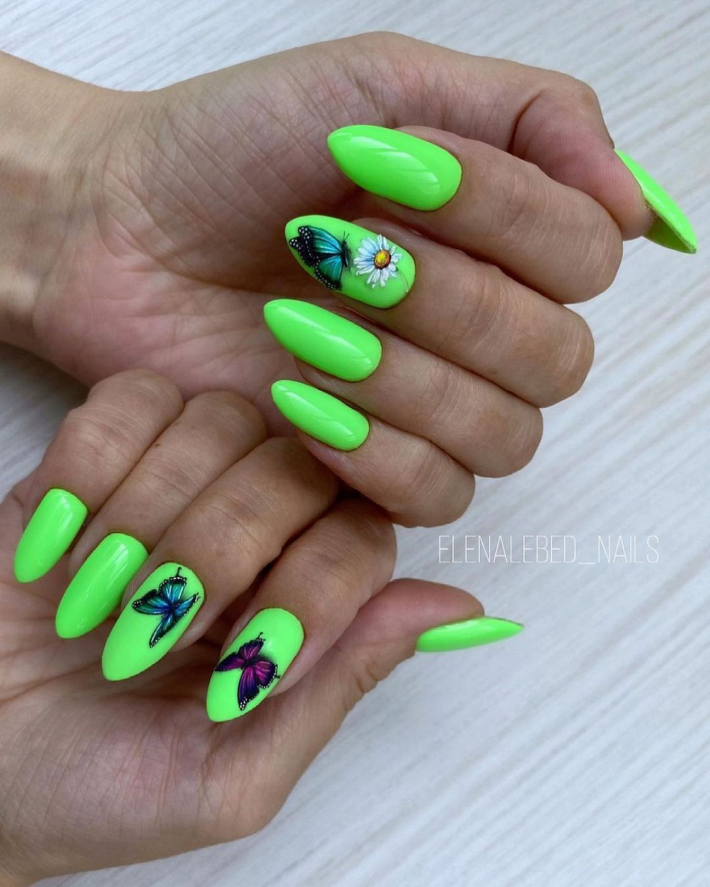 Мастер: @elenalebed_nails (https://www.instagram.com/elenalebed_nails/)