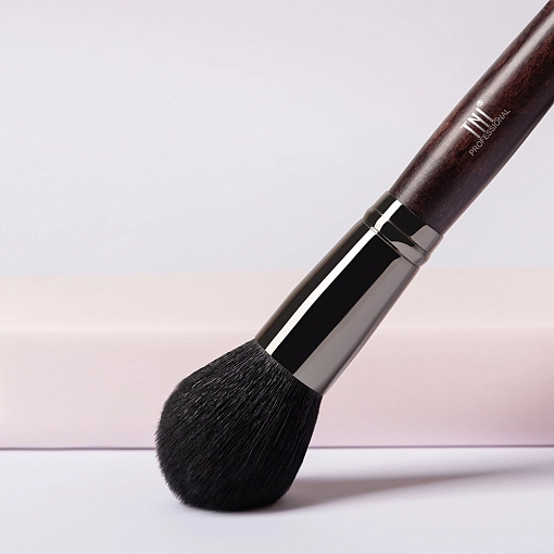 TNL, кисть для румян многофункциональная №01 (Т104) TNL, кисть для румян многофункциональная №01 (Т104)