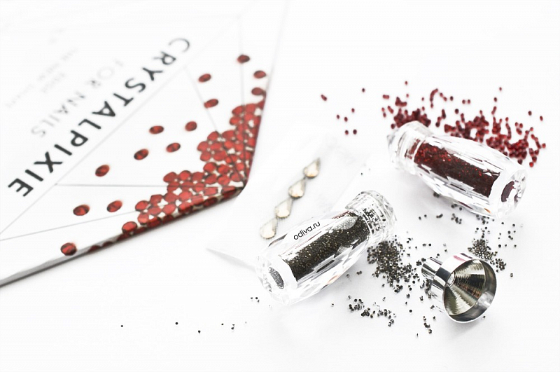 Новые лимитированные наборы Crystal Pixie Edge от Swarovski для стильного nail-образа 